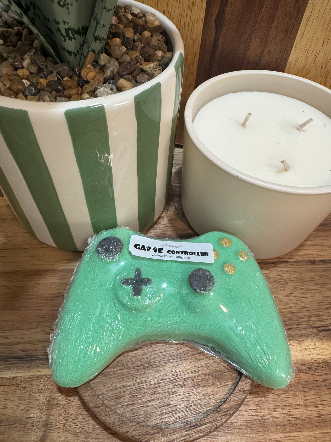 Bombe de bain manette de jeu verte