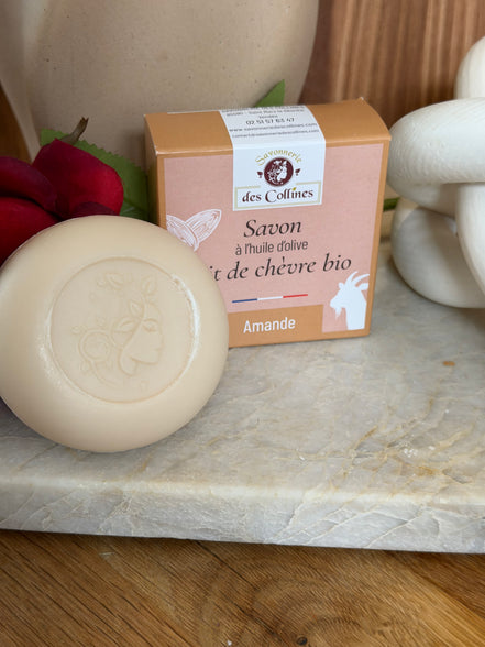Savon lait de chèvre Amande
