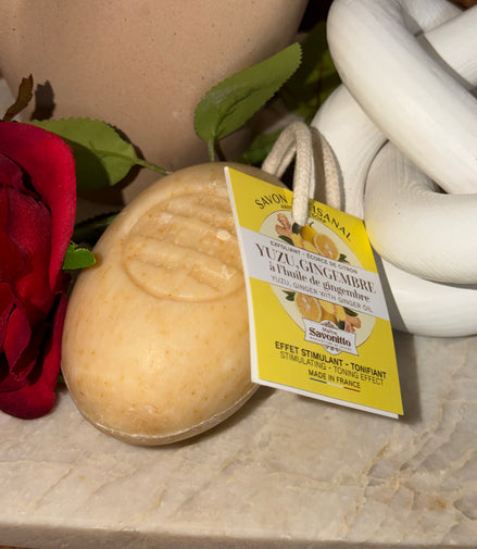 Savon sur corde Yuzu, Gingembre avec exfoliant écorce de citron 200g