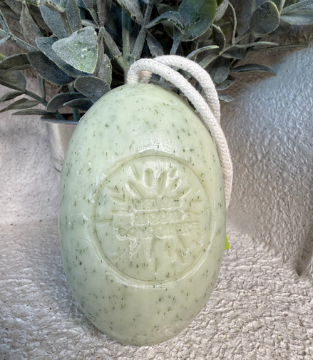 Savon Ovale sur Corde Melon-Avocat-Concombre 200g  Maitre Savonitto