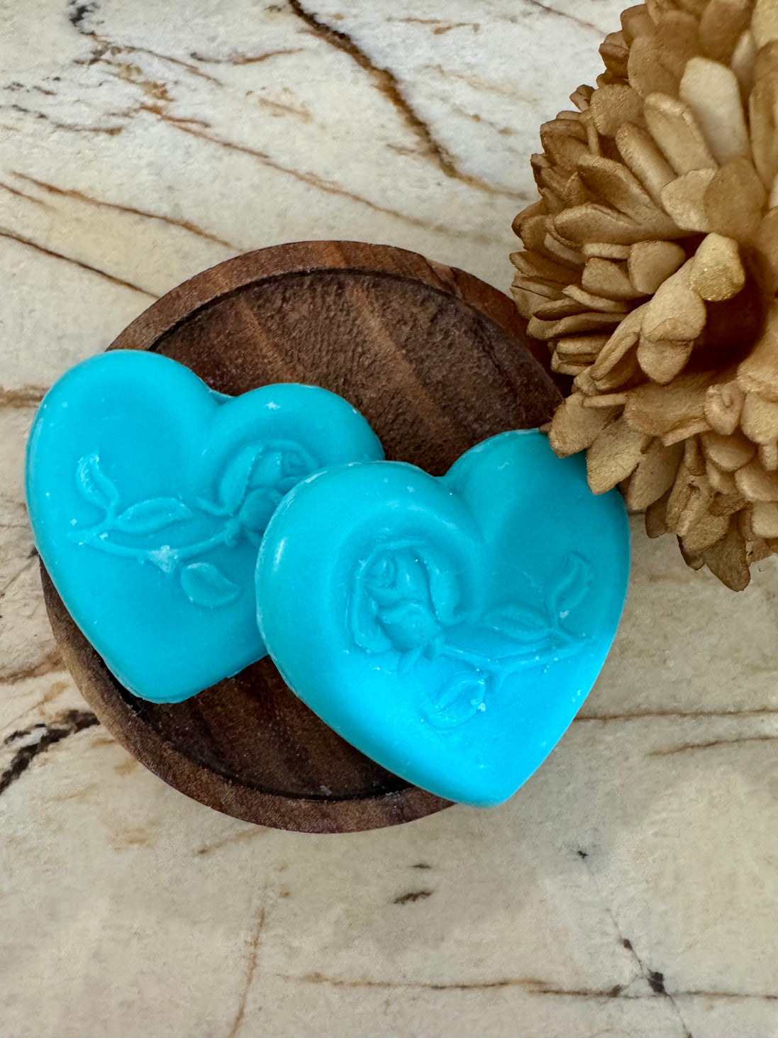 Petit coeur bleue fleur marine