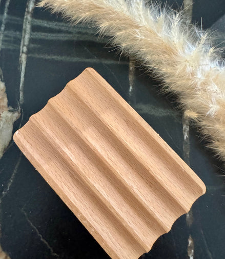 Porte savon en bois d'hemu ondulé