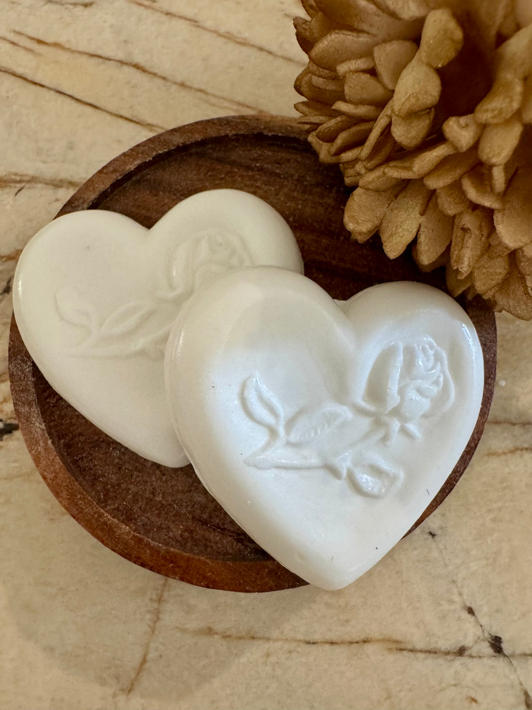 Petit savon coeur blanc fleur muguet